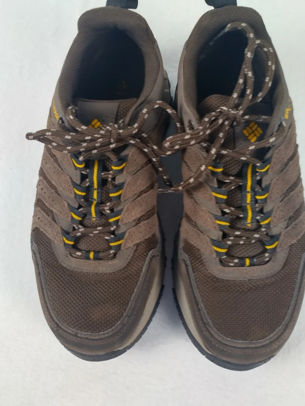 Columbia Mens Sz 7.5 Strata Trail Waterproof Outdoors Hiking Athletic Trainers